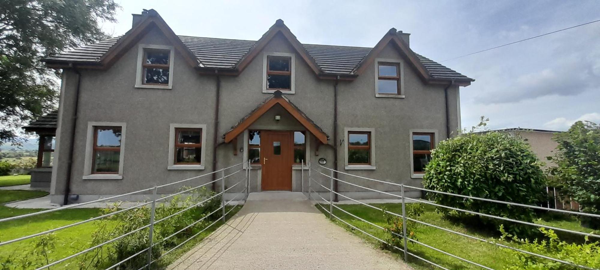 Oaktree Manor Villa Castlewellan Exterior photo